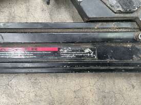 SENCO FinishPro 35 Pneumatic Air Pressure Fastener Gun - picture1' - Click to enlarge