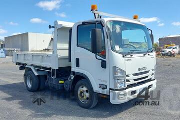 Isuzu   NPR