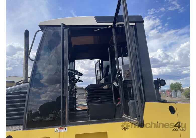 1999 STA Multipac Roller VP2400