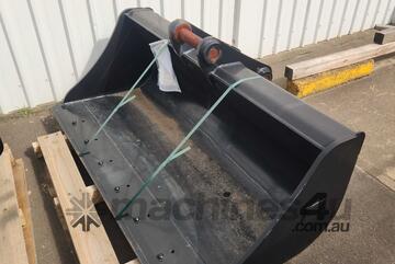 Caterpillar 10 tonne mud bucket 60mm pins