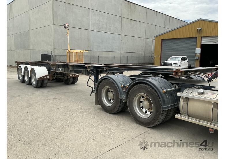 2010 Vawdrey VB S3 Triaxle Skel B Trailer