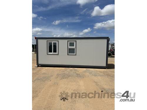 6m Accommodation/Office Block