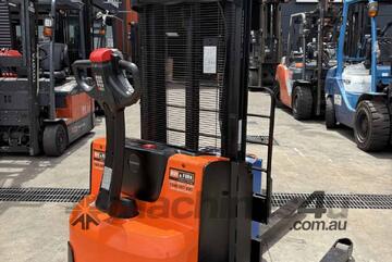 2017 1.2T TOYOTA BT WALKIE STACKER