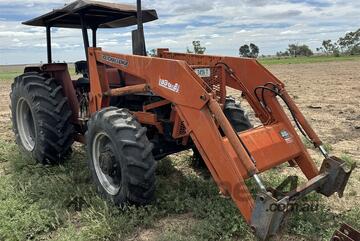 CASE IH 685 TRACTOR & CHALLENGE FEL