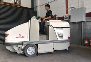 RIDE-ON SWEEPER - Only 52 Hrs - Suit New Machine Buyer