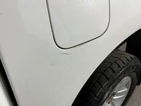 2010 Toyota Hilux 4x4 SR Dual Cab T/Diesel (Manual) - picture2' - Click to enlarge