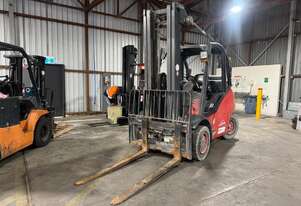Linde 2006   H40T Forklift