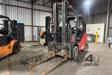 Linde 2006   H40T Forklift