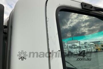 2015 Isuzu NPR 75-190 Pantech (Day Cab)