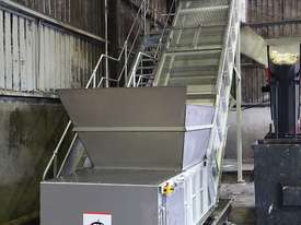 Telford Smith Heavy Duty Drag Chain Conveyor - picture0' - Click to enlarge