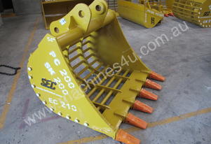 SEC 20 Ton Sieve Bucket for Komatsu PC200/PC220 - Includes Pin, 1400mm Width, 75mm Gap
