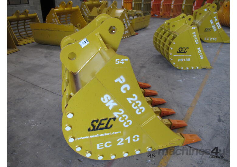 SEC 20 Ton Sieve Bucket for Komatsu PC200/PC220 - Includes Pin, 1400mm Width, 75mm Gap