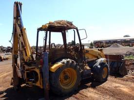 M/F MF860 Backhoe *PARTS MACHINE AS IS* - picture1' - Click to enlarge
