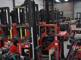 SELF PROPELLED MATERIAL HANDLING FORKLIFT - picture2' - Click to enlarge