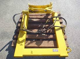 HYDRAULIC DRUM GRAB & TIPPER - picture2' - Click to enlarge