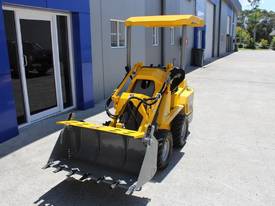 Skidsteer Mini Loader Ozziquip PUMA New - picture0' - Click to enlarge
