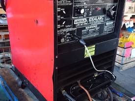 TIG Welder AC/DC Lincoln Idealarc 250 415 volt - picture0' - Click to enlarge