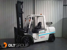 5 Tonne Forklift with Fork Positioner and Sideshift 6 cylinder Nissan engine low hours - picture0' - Click to enlarge