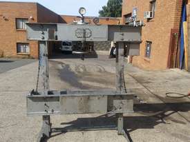Servex Press Hydraulic 60 Tonne - picture0' - Click to enlarge