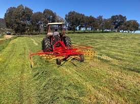 FARMTECH T-OT 424-11 ROTARY HAY RAKE (4.1M) - picture1' - Click to enlarge