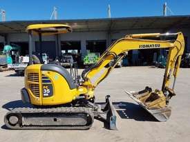 Komatsu PC35 Tracked-Excav Excavator - picture2' - Click to enlarge