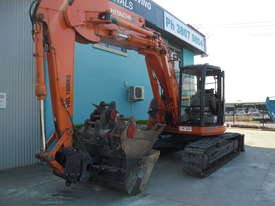 15.0 Tonne Excavator available for HIRE - Hitachi ZX135 - picture2' - Click to enlarge