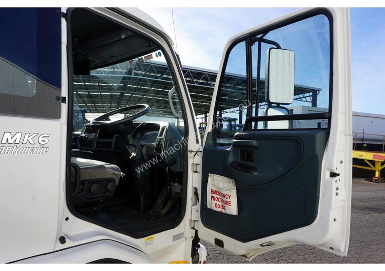 caption 2010 Nissan UD MK6 Automatic Tray Truck