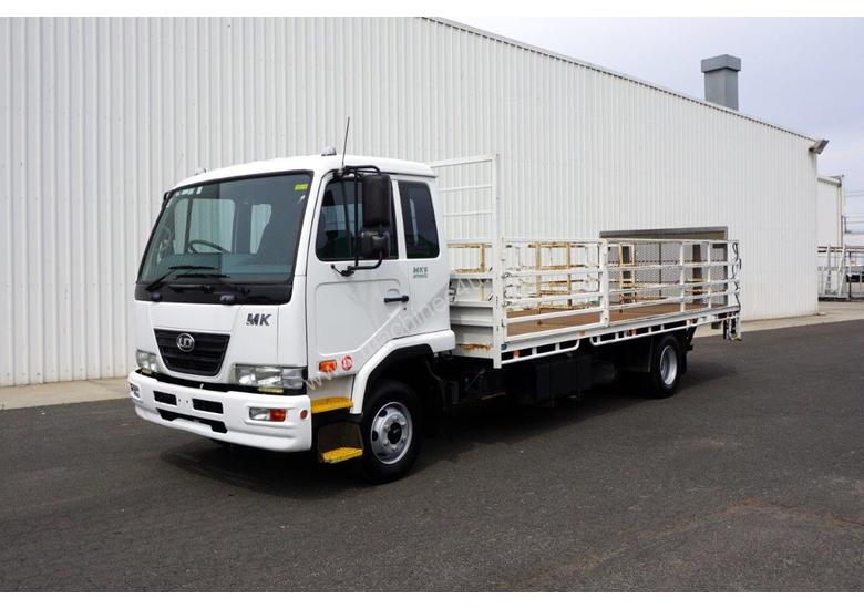 caption 2010 Nissan UD MK6 Automatic Tray Truck