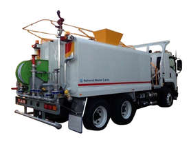 13400L WATER TRUCK - picture1' - Click to enlarge