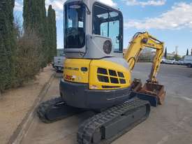 NEW HOLLAND E35B EXCAVATOR WITH FULL A/C CABIN, QUICK HITCH AND BUCKETS - picture2' - Click to enlarge
