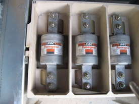 Circuit Breaker-3 phase- 630 Amp Fuse Switch - picture0' - Click to enlarge