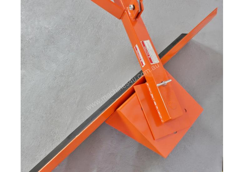 caption Grader Blade Medium Duty 5 ft