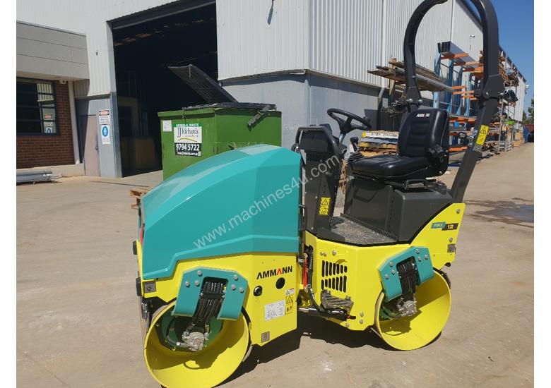 caption UNUSED AMMANN 1.5T TANDEM ROLLER