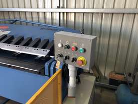 Folder. Full Hydraulic. 2500mm x 4mm with Quick Set Angle Fold Setting - picture0' - Click to enlarge