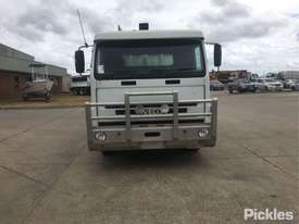 2002 Iveco Acco 2350G - picture1' - Click to enlarge