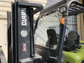 CLARK C50SD Counterbalance 5.0 Tonne Diesel Forklift - Hire - picture1' - Click to enlarge