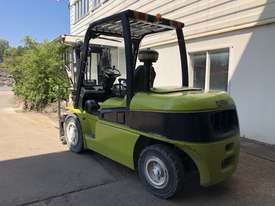 CLARK C50SD Counterbalance 5.0 Tonne Diesel Forklift - Hire - picture2' - Click to enlarge