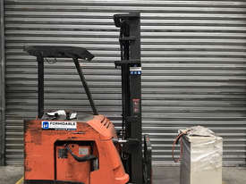 Raymond 425-C35TT Electric Counterbalance Forklift - picture0' - Click to enlarge