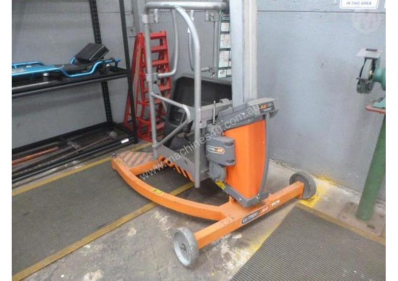 caption Liftpod
