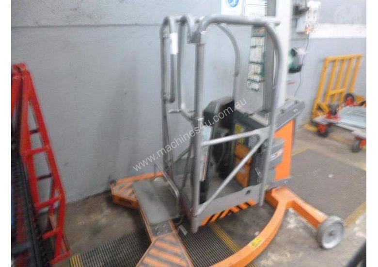 caption Liftpod