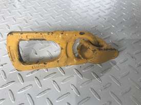 Auslift Swivel Panel Lifter Concrete Lifitng Clutches WLL 1-1.3 Tonne  - picture0' - Click to enlarge