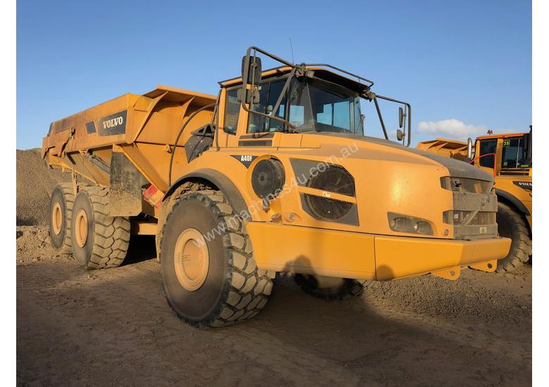 caption Volvo A40F