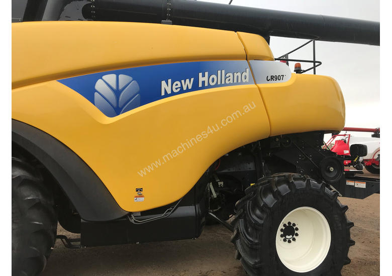 caption New Holland Header(Combine) Harvester/Header