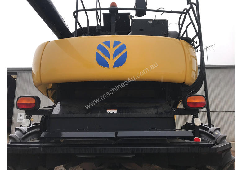 caption New Holland Header(Combine) Harvester/Header