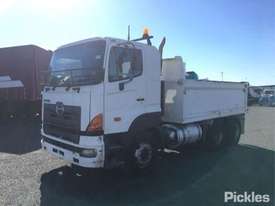 2005 Hino FS1E - picture2' - Click to enlarge