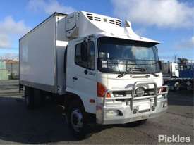 2004 Hino GH1J - picture0' - Click to enlarge