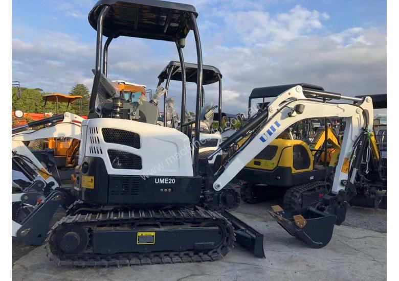 New 2019 UHI 2019 UHI Machinery UME20 Kubota 19HP Free 4 Buckets