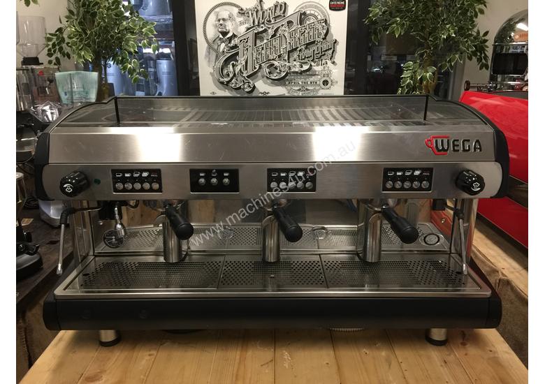 Used wega WEGA POLARIS 3 GROUP HIGH CUP BLACK ESPRESSO COFFEE MACHINE