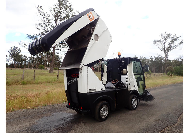 Used Macdonald Johnston MacDonald Johnston CN101 Sweeper Sweeping