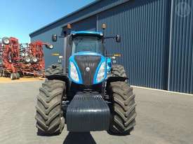 New Holland T8.330 FWA - picture0' - Click to enlarge